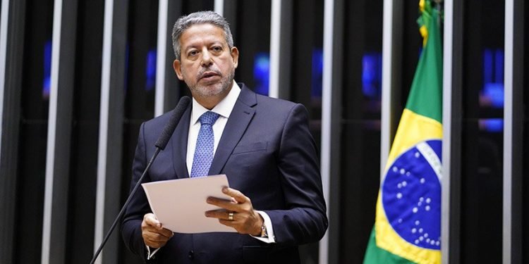 Arthur Lira diz que pode mudar a Constituição para evitar volta de comissões mistas com o Senado