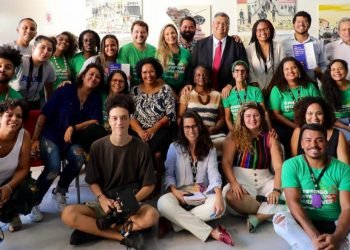 Flávio Dino explica o que foi fazer na Maré