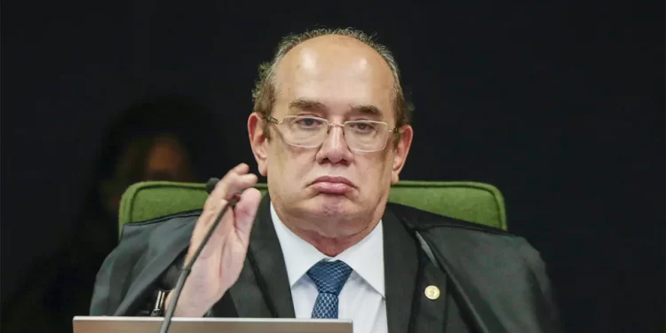 Gilmar Mendes cobra urgência em regulação das redes sociais