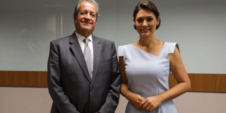 Michelle assume comando do PL Mulher em grande cerimônia