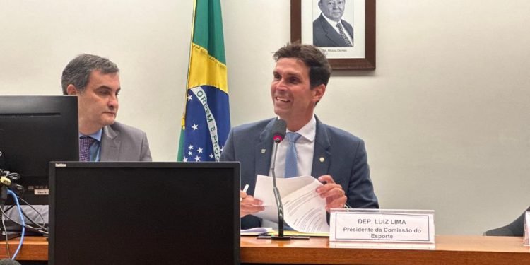 Eleição na comissão do esporte na Câmara dos Deputados: Luiz Lima é eleito por unanimidade.