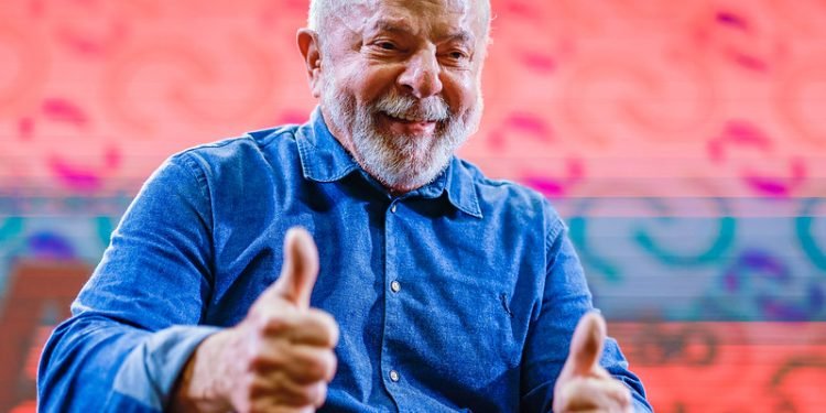 Lula leva sindicalistas à China, mas quem paga a conta?