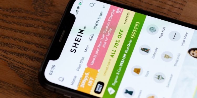 Haddad é alvo de protestos para não taxar compras na Shein