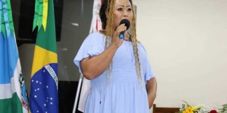 Vereador chama parlamentar trans de ‘ele’ e é denunciado