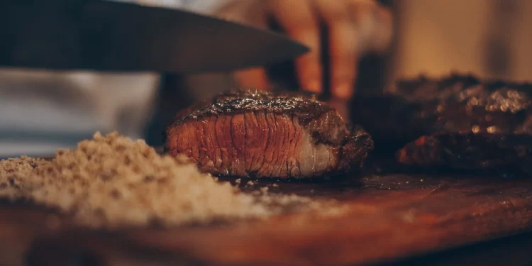 Consumo de carne bovina no Brasil atinge menor nível em 18 anos