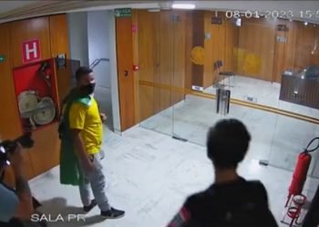 Tinha um cinegrafista no ataque ao Palácio do Planalto?