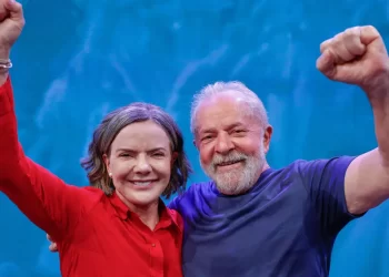 Gleisi diz que PT precisará de mais 4 anos no poder para consolidar projeto