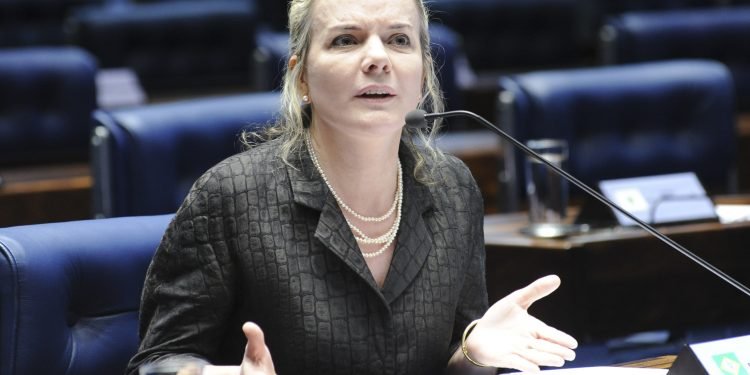 A obsessão de Gleisi pelo Banco Central