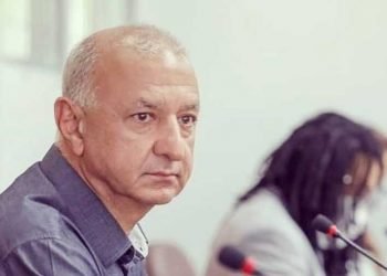 Prefeito que casou com adolescente exonera sogra