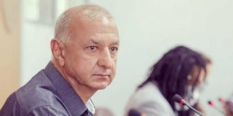 Prefeito que casou com adolescente exonera sogra