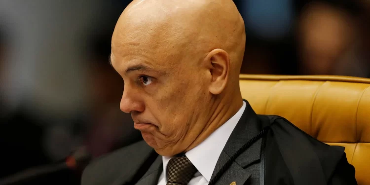 Moraes ignora vídeos do 8 de janeiro em julgamento