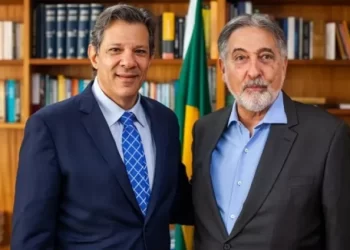 Ex-governador de MG é nomeado para estatal ligada à Fazenda