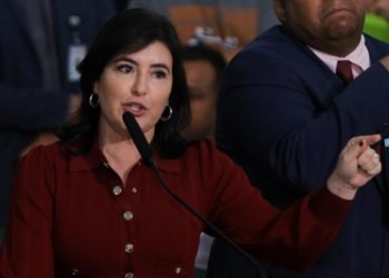 Tebet diz que arcabouço fiscal é ‘bala de bronze’ do governo e reforma tributária é a ‘bala de prata’