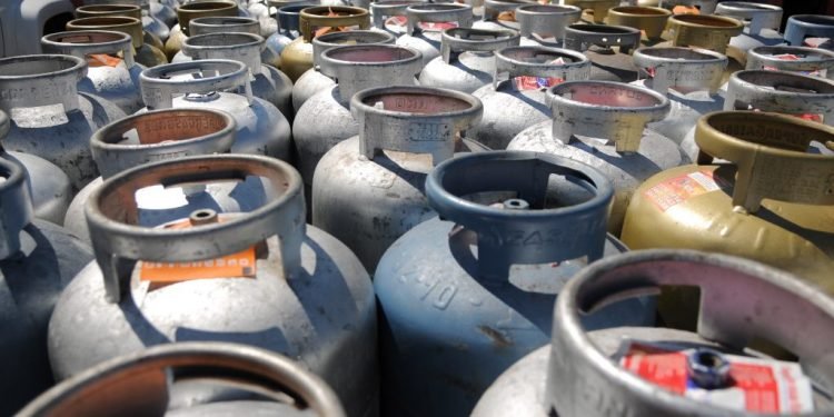 Botijão de gás ficará mais caro a partir desta segunda-feira