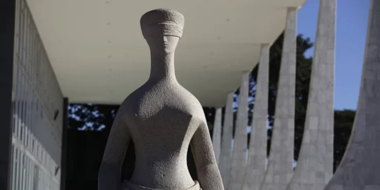 STF começa a julgar ações que podem anular mandatos de pelo menos 7 deputados federais