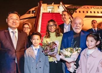 Parlamentares na comitiva de Lula receberão diária de R$ 2 mil