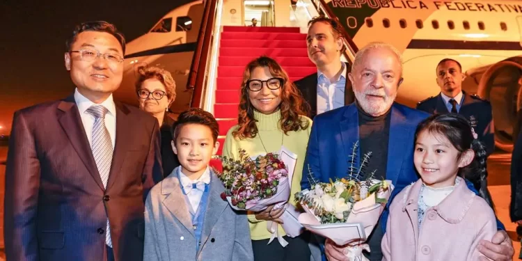 Parlamentares na comitiva de Lula receberão diária de R$ 2 mil