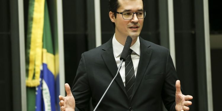 TSE agenda julgamento que pode levar à cassação do mandato de Deltan Dallagnol