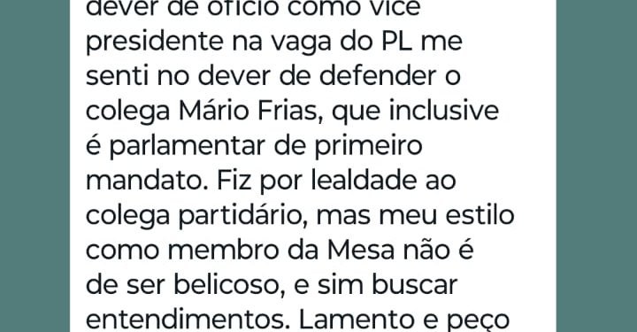 Lira bate boca com deputados e sai de grupo de WhatsApp