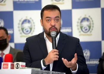 Ministros mantêm no STJ investigação sobre governador do Rio