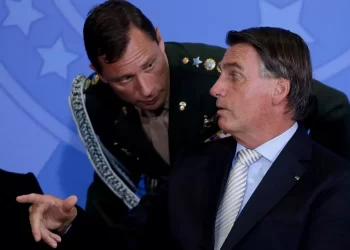 Mauro Cid, ex-auxiliar de Bolsonaro, depõe hoje à PF