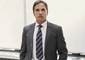 Conselho do TRF-4 afasta juiz da Lava Jato 