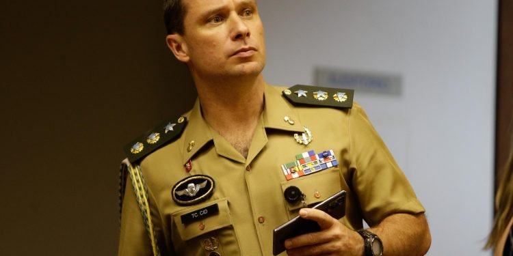 Apreendidos celulares de Bolsonaro e Michelle