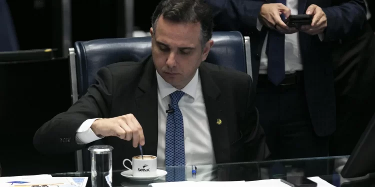 Pacheco volta a enrolar início de CPMI do 8 de janeiro