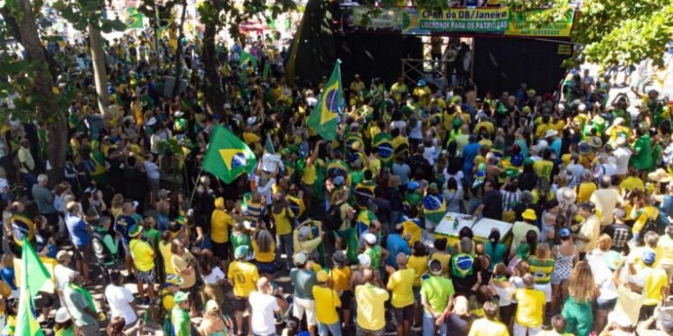Ato contra Lula marca o Dia do Trabalhador no Rio de Janeiro