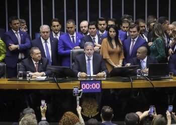 Câmara dos Deputados aprova texto-base do arcabouço fiscal