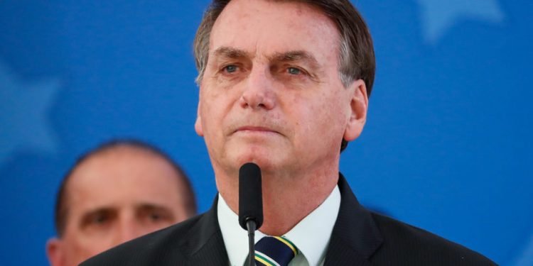 Bolsonaro diz que EUA nunca exigiram vacinação para sua entrada no país