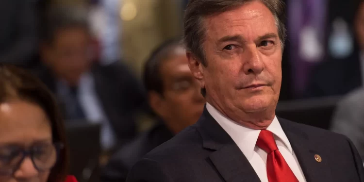 Condenação de Collor a 33 anos de prisão já tem dois votos no STF