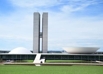 Governo se articula para tentar aprovar PL das Fake News em meio à instalação de CPIs