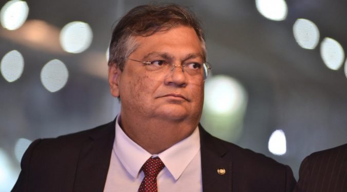 Juiz que quis mandar Lula a presídio é dispensado por Dino