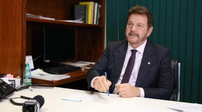 Deputado propõe ao PL das Fake News alteração do Comitê Gestor da Internet para fiscalizar redes