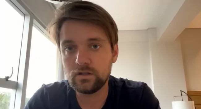 Alexandre de Moraes solta humorista Bismark Fugazza do canal Hipócritas