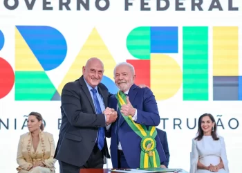 Abin reconhece ‘erro material’ em relatórios enviados pelo general Dias