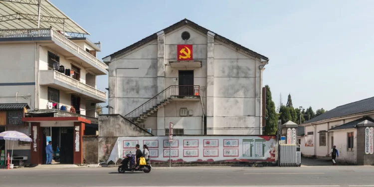 Governo chinês corta água e luz de cristãos