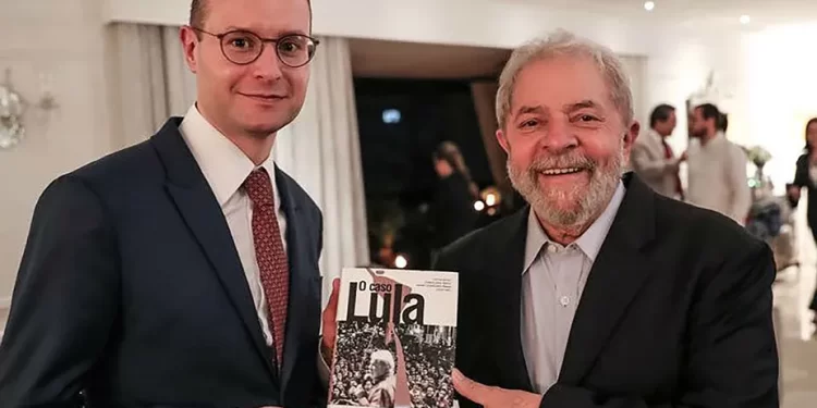 Escritório de Zanin recebeu R$ 1,2 milhão da campanha de Lula