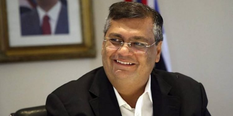 Flávio Dino comenta operação da PF contra Marcos do Val