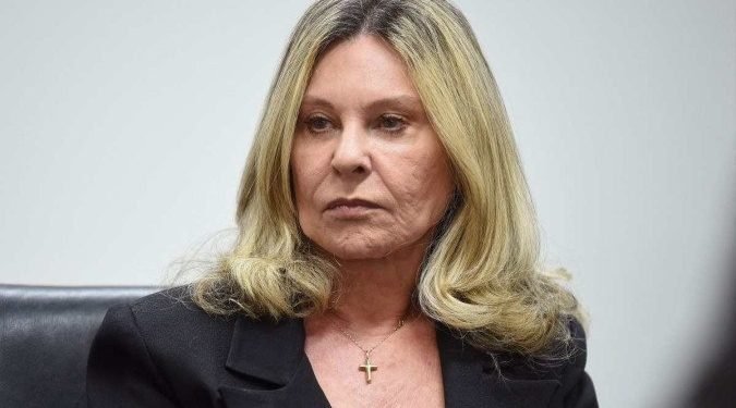 Lindôra Araújo acusa Moraes de autorizar procedimentos ilegais