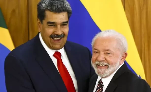 ‘Existe cumplicidade’ entre Lula e Maduro, lamenta analista