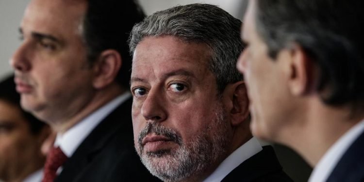 Por unanimidade, Primeira Turma do STF arquiva denúncia por corrupção contra Arthur Lira