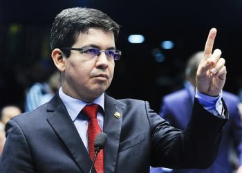 Randolfe acusa Campos Neto de sabotagem: ‘Está ficando doido?’