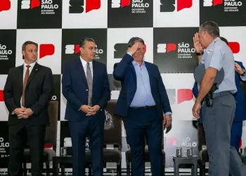 Governo de SP reajusta salários de policiais em até 31%