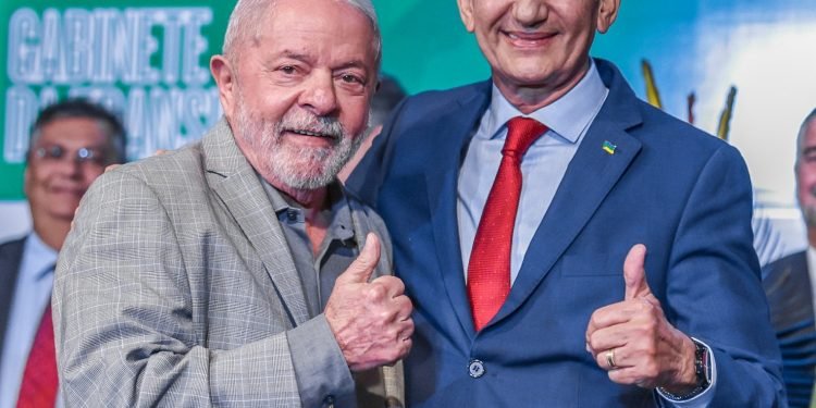 Governo Lula: ministério gasta R$ 500 milhões sem licitação