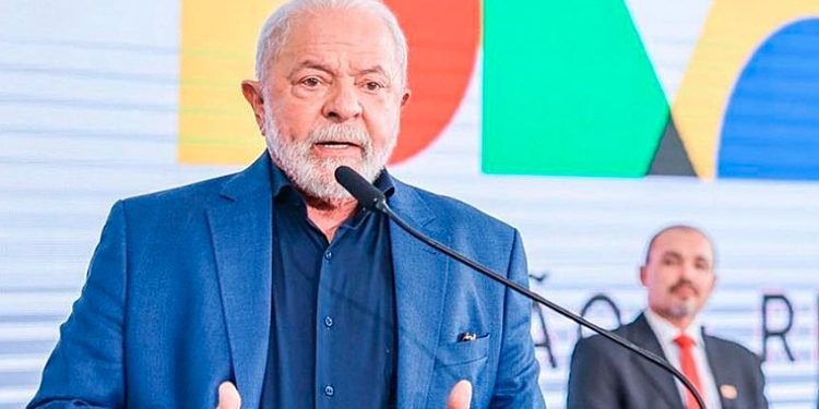 Pessoas são presas porque roubaram um pãozinho, diz Lula