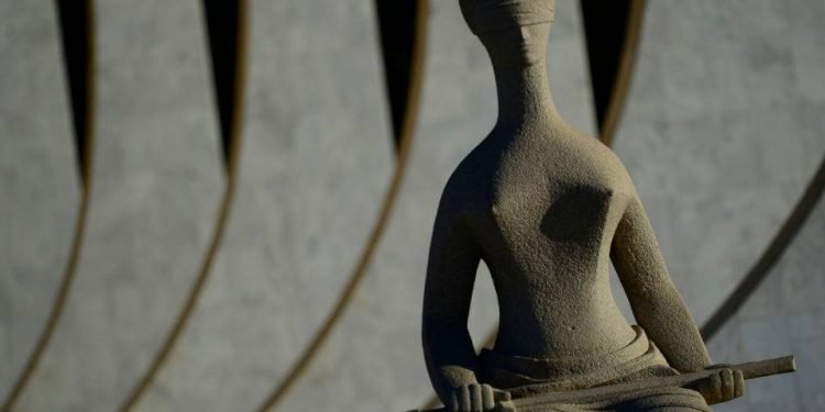 STF: mulher trans não precisa de cirurgia para cumprir pena em cadeia feminina