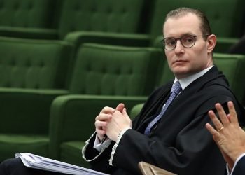 Zanin sofre ataques nas redes por votar contra pauta LGBTQIA+