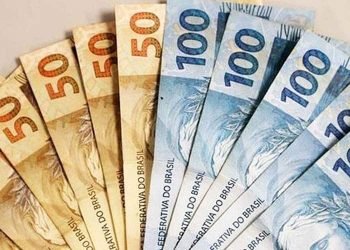 Projetos de lei defendem o fim da circulação do dinheiro em espécie.